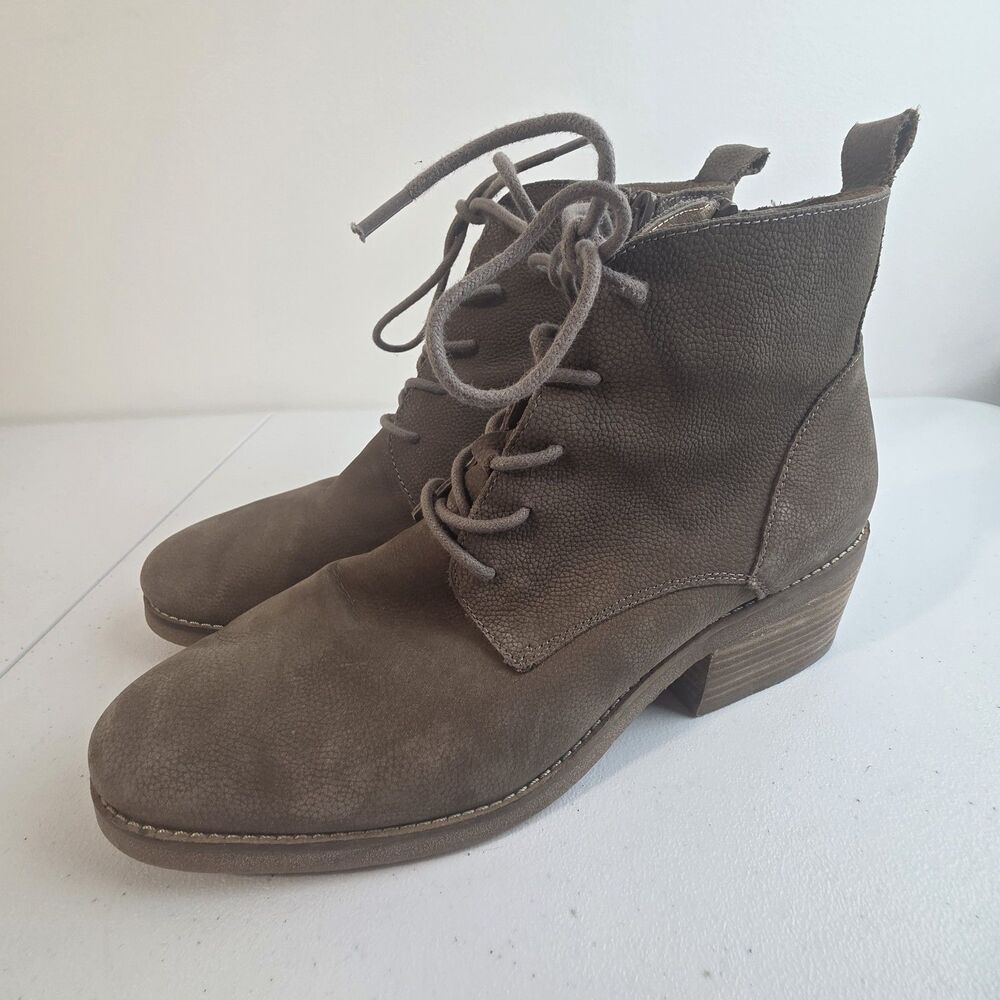 Lucky Brand Diedrah Lug Sole Oiled Suede Tan Ankle Combat Boot  Women's Size 10